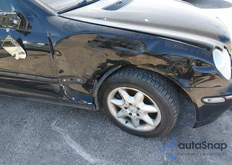 2002 Mercedes-Benz C 320 из США, поврежденный, VIN WDBRF64J82F223770